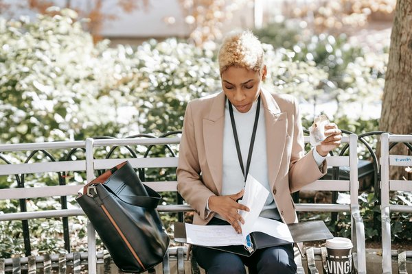 Einzigartige geistige Trainingsmethoden für Australian Shepherds: Steigern Sie die geistige Fitness Ihres Hundes